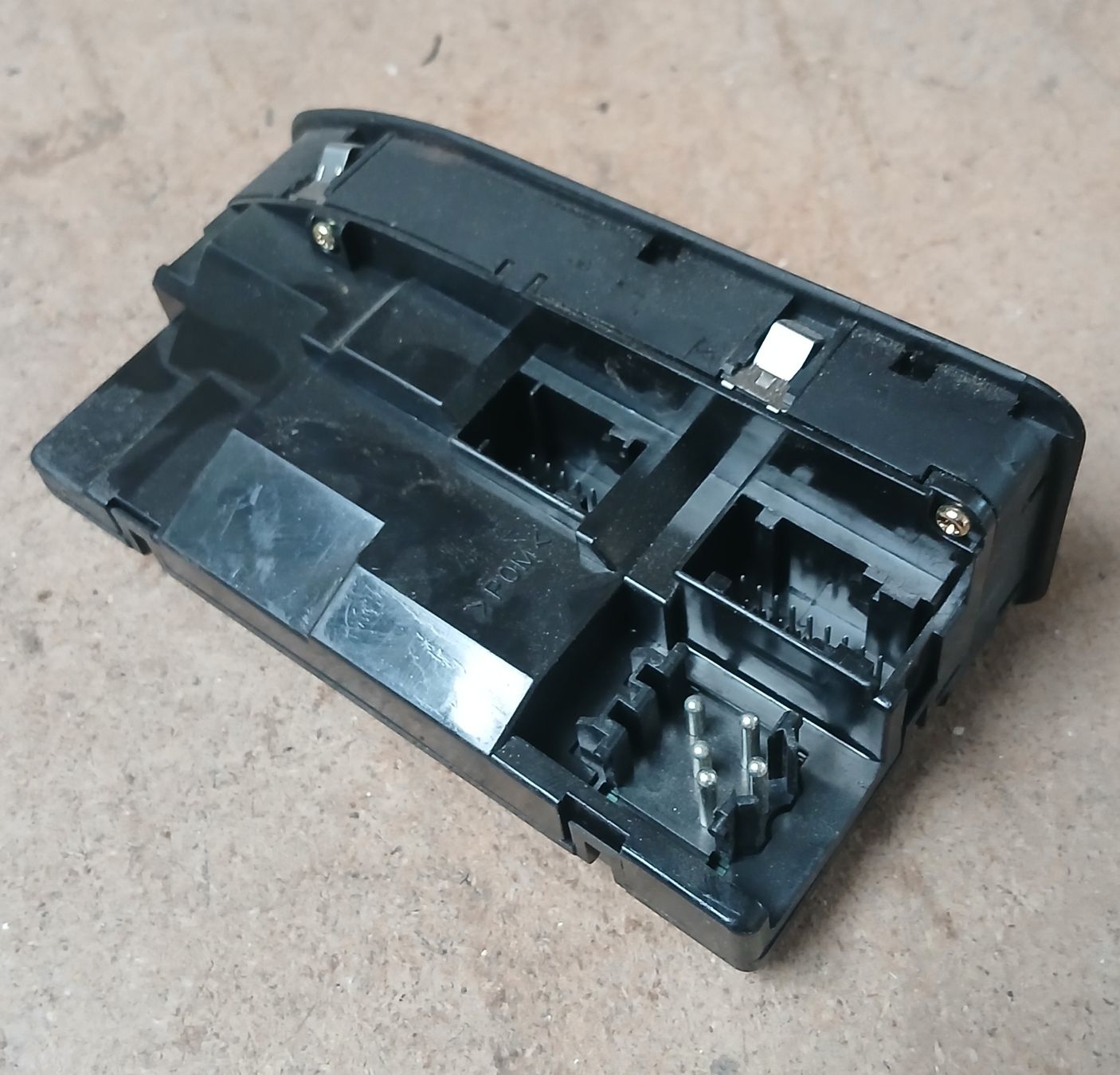 BMW Tutti pezzi di ricambio auto: Commande de vitre BMW E39 540  – Usato da la heutte venduto da Auto-stock 1