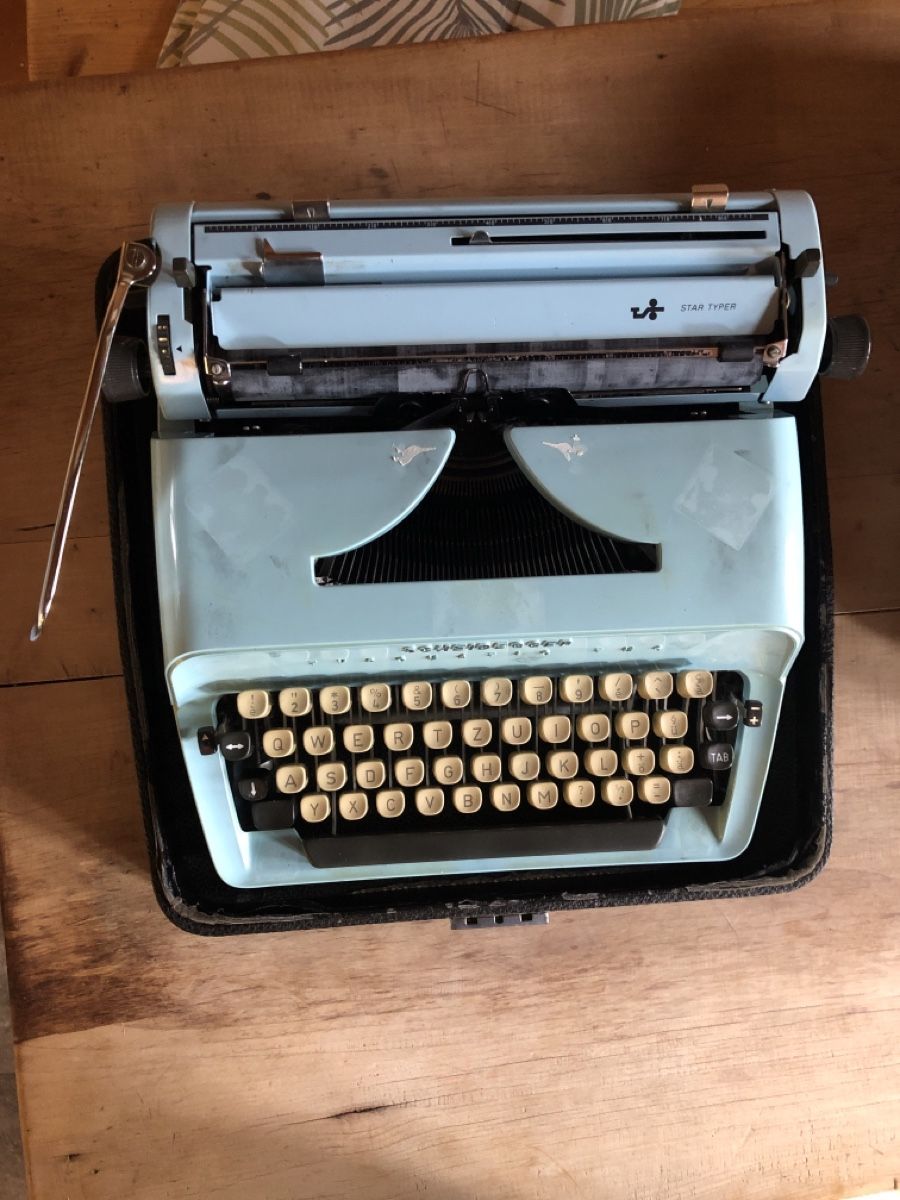 Macchine da scrivere: Schreibmaschine – Usato da Matten(St.Stephan) venduto da ren_r8tw 2