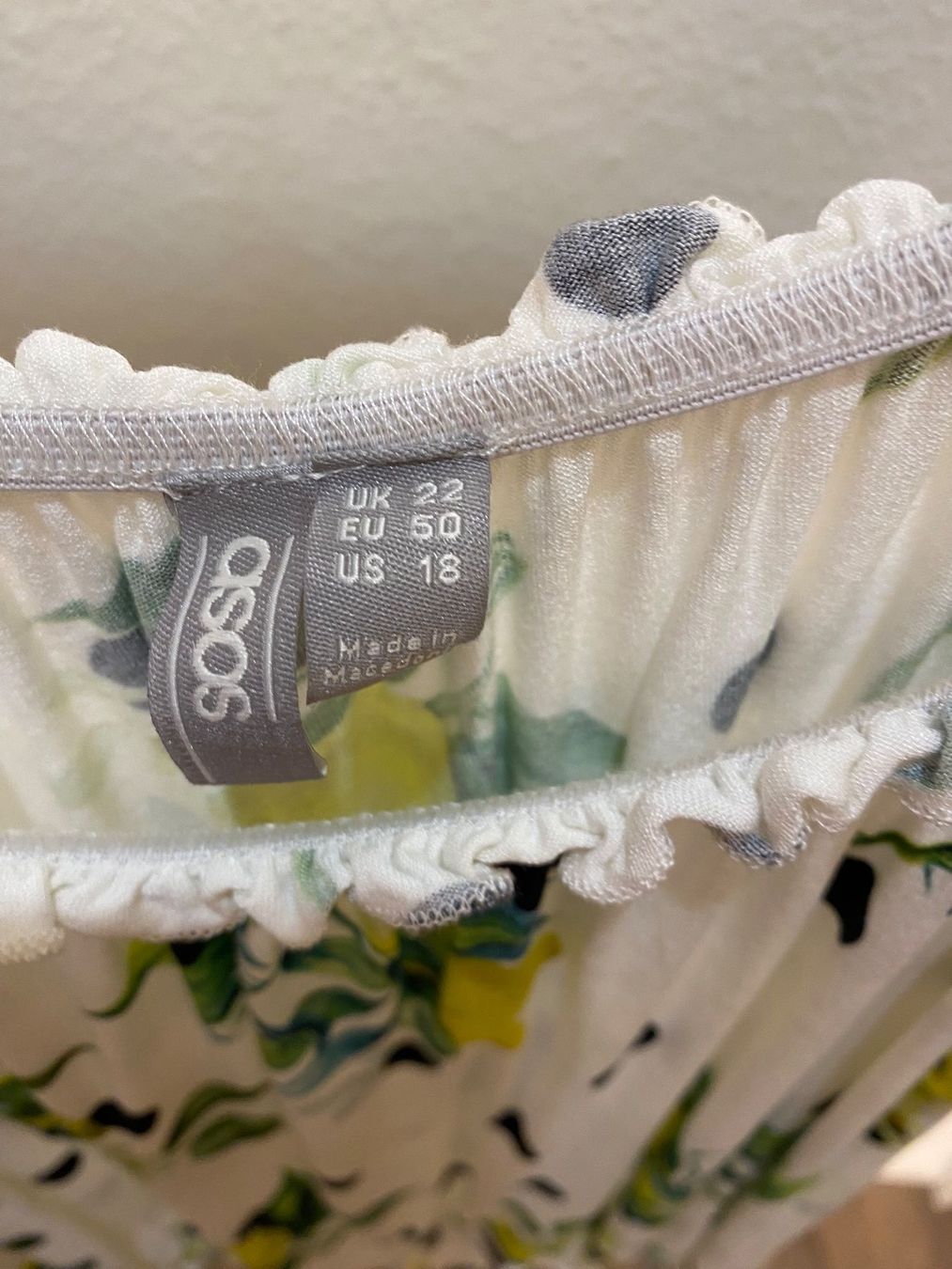 Asos Top: Asos Oberteil Zitrone Gr. 50 – Usato da Pratteln venduto da a23_j2gs 5