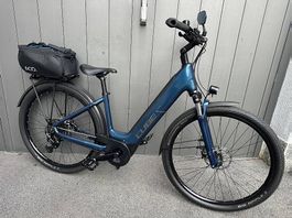 E-bike da donna Cube Touring 28 con solo 98km anno 2024