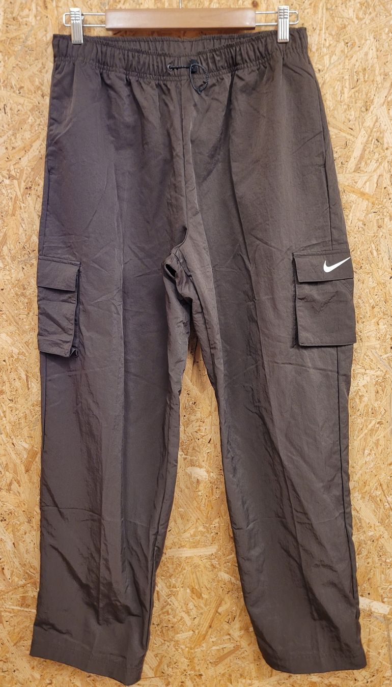Nike Pantaloni: NIKE bas training – Usato da Lausanne venduto da PlusValue_Lausanne