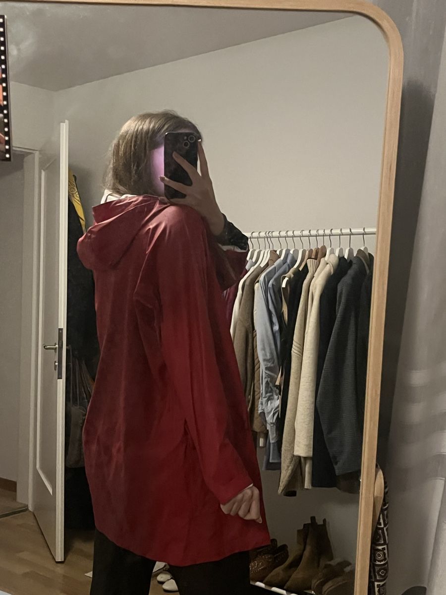 H&M Giacche: Red water proof jacket  – Usato da Vezia venduto da chi_byp8 4