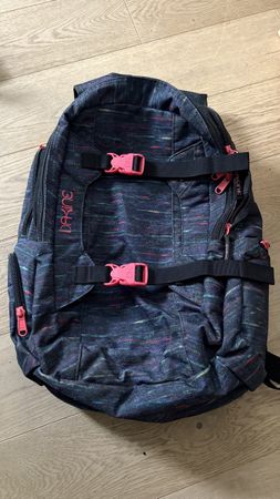 Dakine Rucksack, ideal für die Schule, Top Zustand!