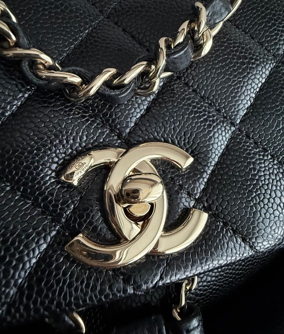 Chanel Zaini: Chanel ikonischer DUMA Rucksack – Nuovo e nell'imballaggio originale da Riehen venduto da karolina3 2