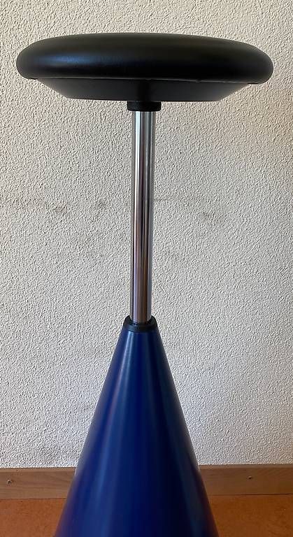 Giroflex Sgabelli: Stehhocker GIROFLEX 10 Blau – Usato da Urdorf venduto da Resumasa 2