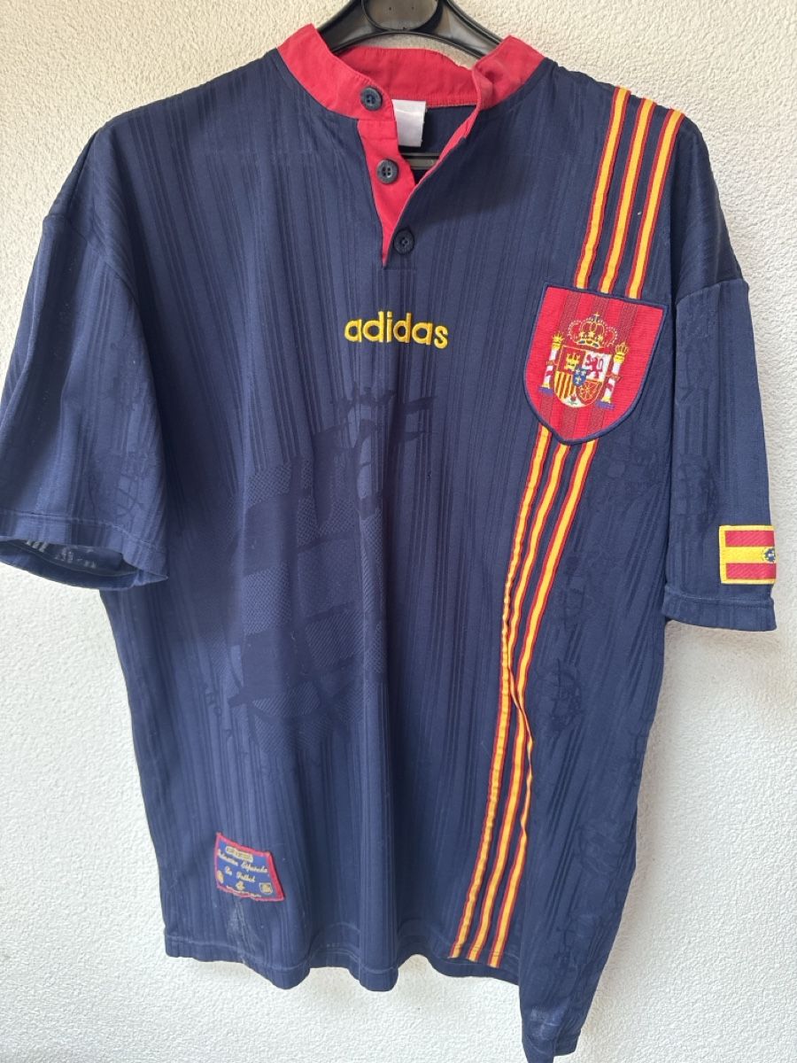 Canottiere & Pantaloni: Spanien Trikot – Usato da Gebenstorf venduto da Retroshirt
