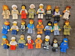 Lot de 24 figurines LEGO/ Lego 24 gemischte minifiguren