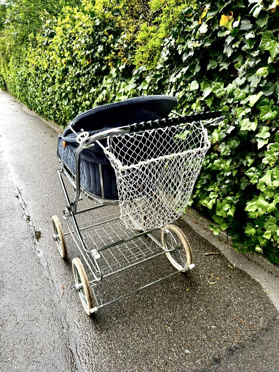 Carrozzine: Wunderschöne Retro Kinderwagen - mit liebevollen Details – Usato da St.Gallen venduto da jwi_5qgq 4