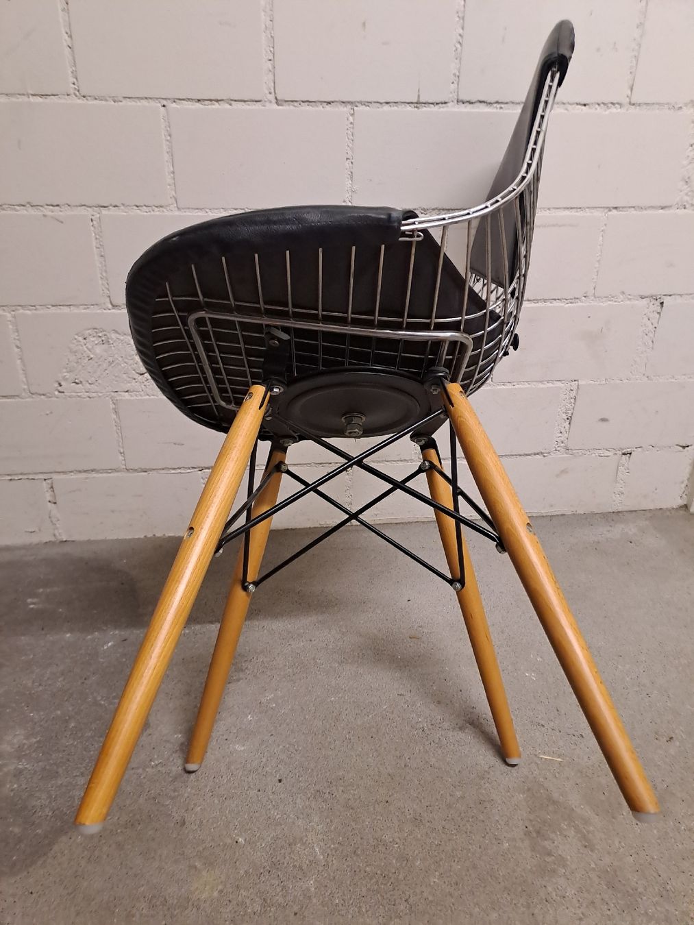 Eames Chaises: Eames Wire Chair – D'occasion à Küsnacht ZH par walterzingo 2