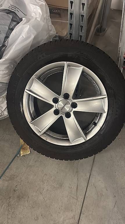 Volkswagen Pneumatici & Ruote complete: Cerchi Gamaparts 185/65 r15 – Usato da Pregassona venduto da Eddy_Jan