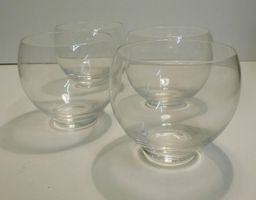 Mineral Glas Kristall 4 Mineral Gläser  9 cm hoch  ca 8.5 cm