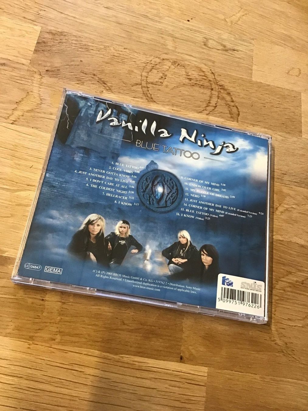 CD: VANILLA NINJA Blue Tattoo Album CD – Usato da Glattfelden venduto da Danshari 1