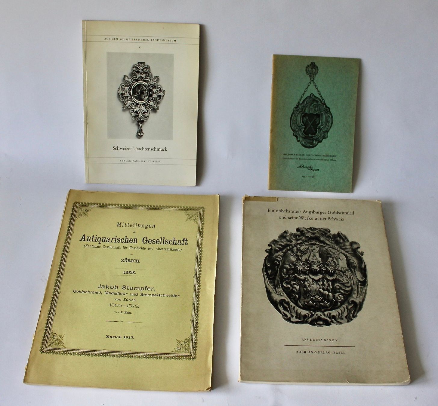 Libri: SCHWEIZER SILBER, DIVERSE DOKUMENTATION (18 STK), GEBRAUCHT. – Usato da Grandcour venduto da Flowerstyle 1