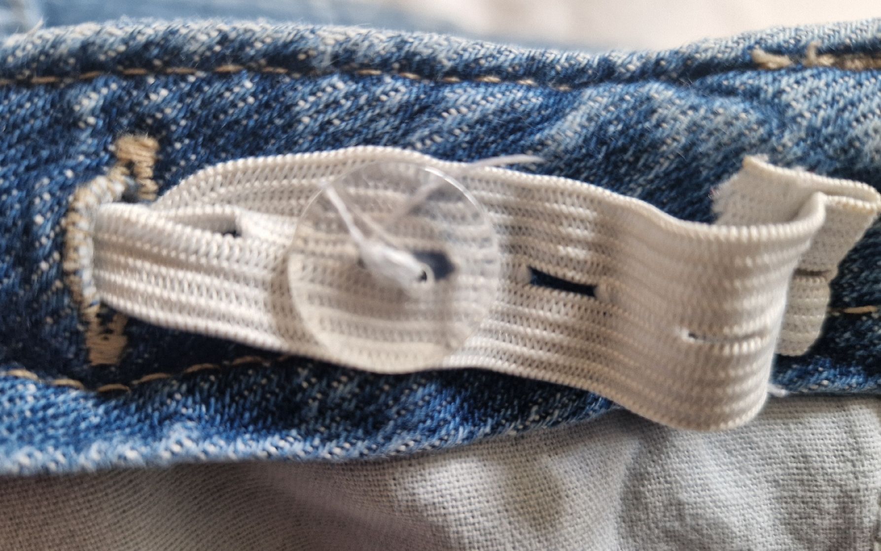 Zara Hosen: Zara Jeans Gr. 134, regulierbare Tabelle – Gebraucht aus Muri b. Bern von rol_xtf8 6