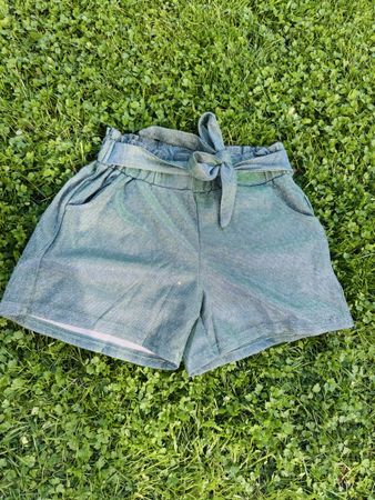 Sommerliche Shorts in Grün.Grösse S/XS