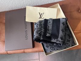 Louis Vuitton Monogram Shine Tuch