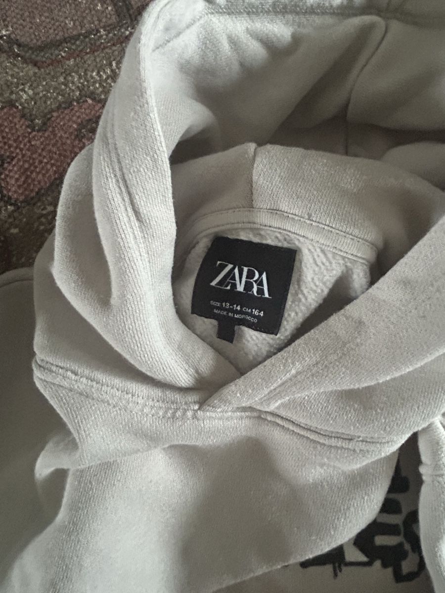 Zara Lotti & Set di vestiti: Zara Hoodies – Usato da Aarberg venduto da lep_qc92 3