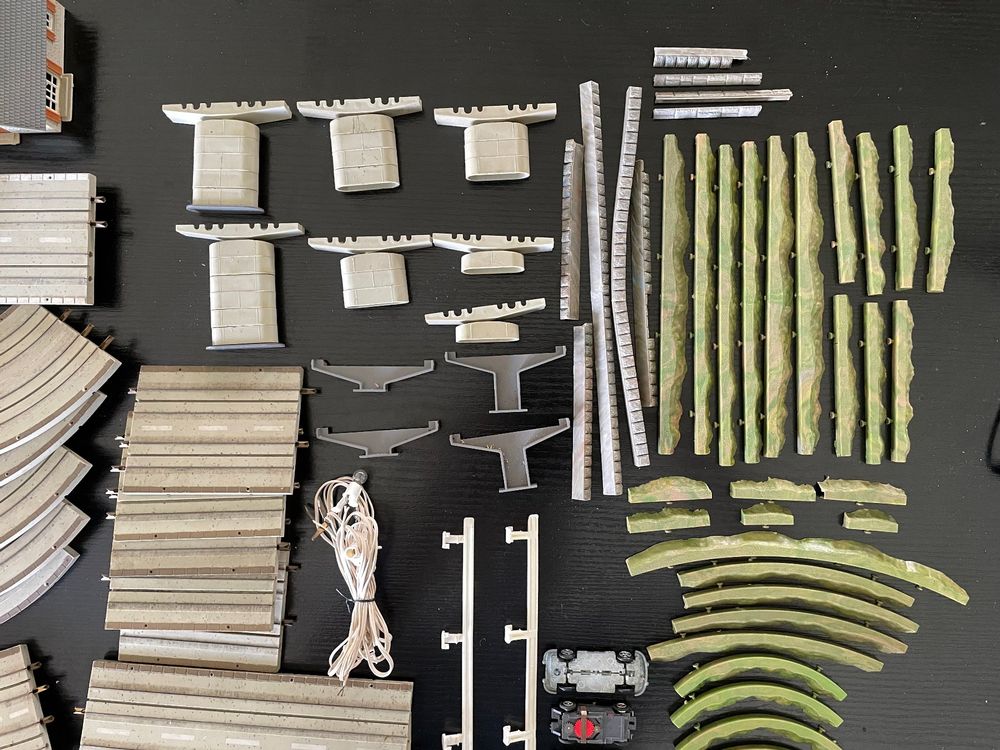 YOOHBERRYS Autorennbahn 308cm | Elektrische Rennstrecke Mit 2 Autos Für Kinder 3-12