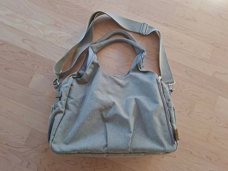 Wickeltasche mit viel Stauraum von Lässig