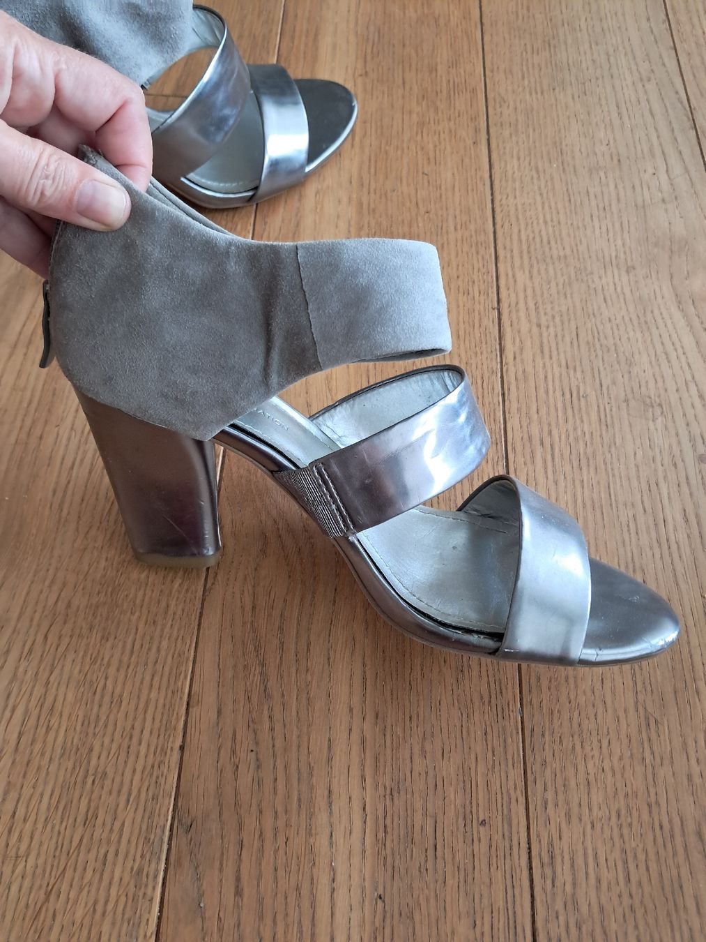 Scarpe da donna: Sandales BCBGeneration gris argenté - T 37.5 – Usato da Aubonne venduto da erinrose 2