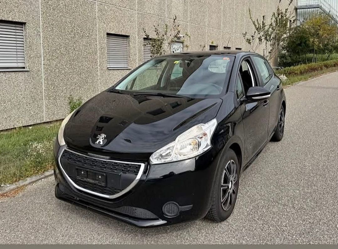 Peugeot Automobili: Peugeot 208 – Usato da Burg AG venduto da Rl-2390