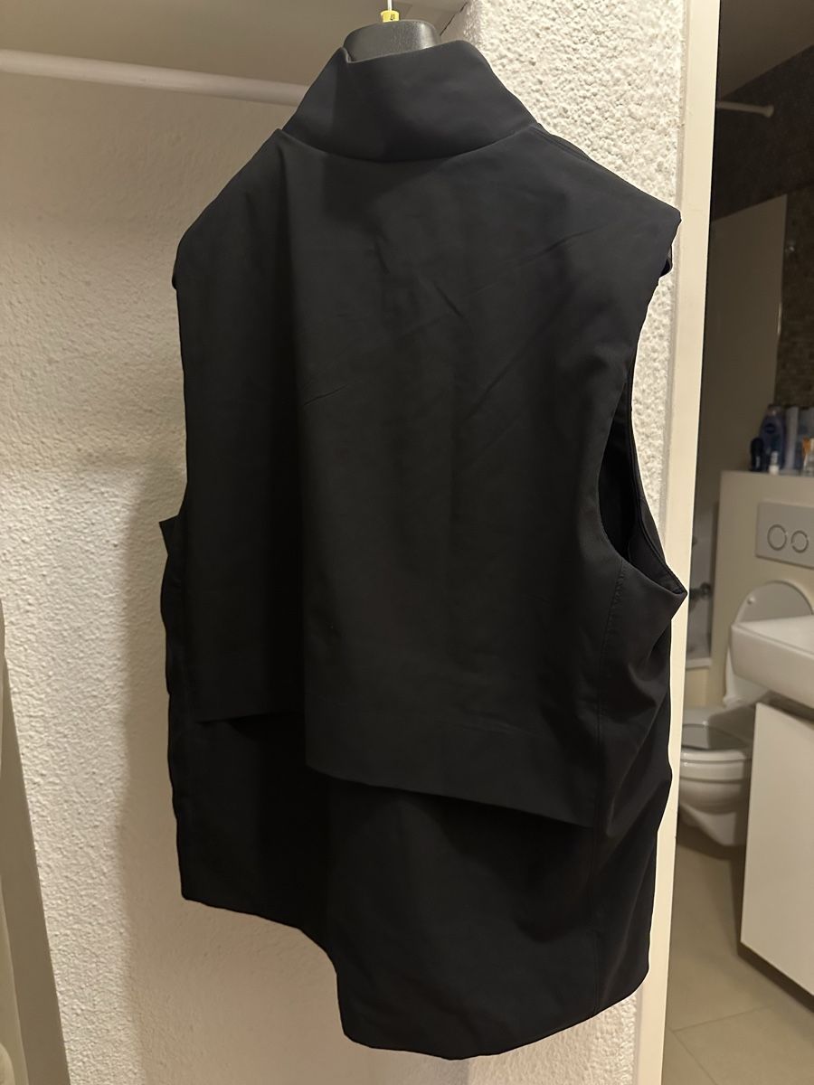New Balance Giacche: New Balance Vest L/ new – Nuovo (secondo la descrizione) da Zürich venduto da SunnySeller 1