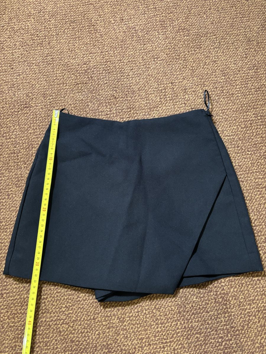 Zara Gonne: Zara skort – Nuovo e nell'imballaggio originale da Confignon venduto da Second_Hand_Ch