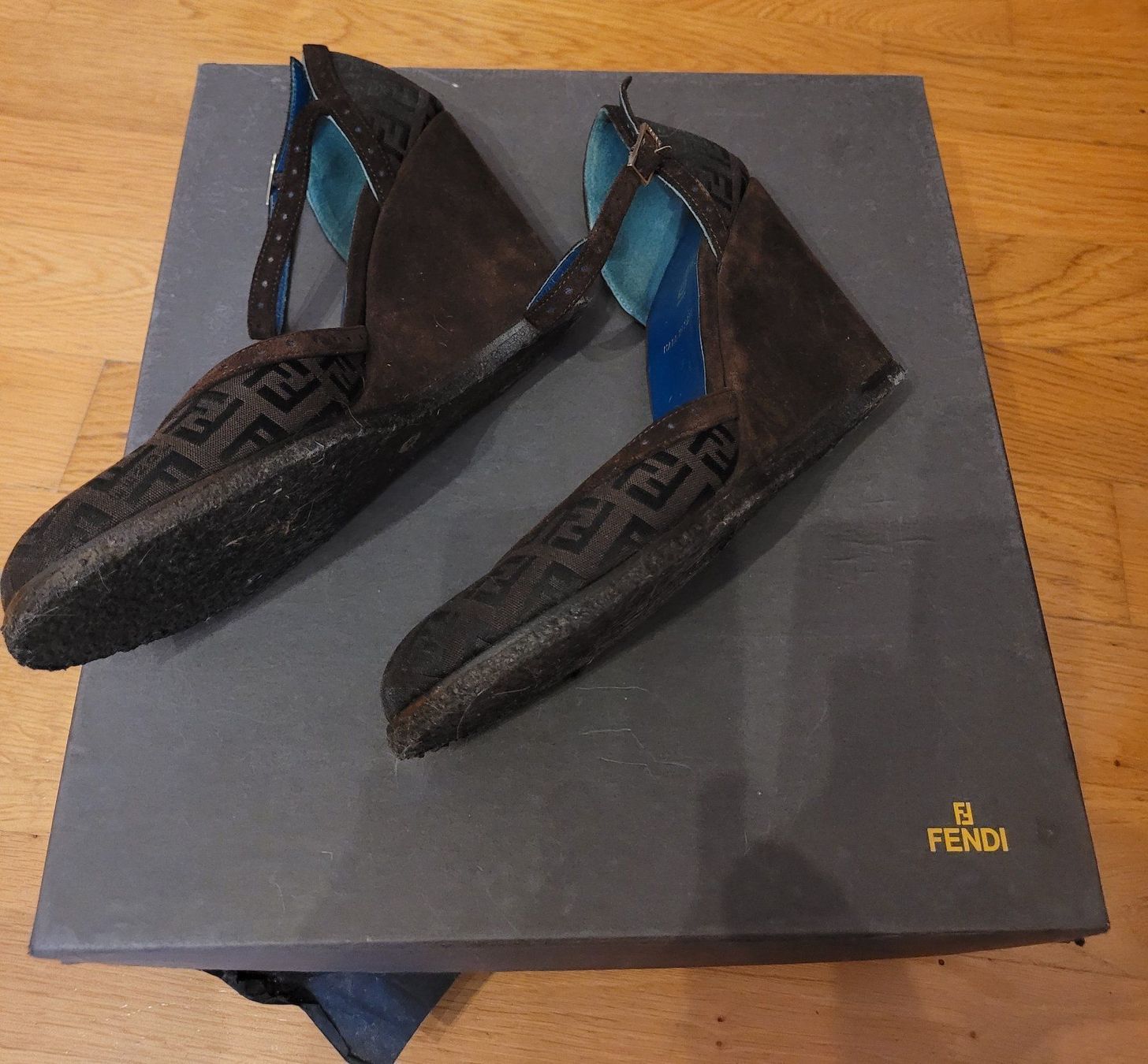 Fendi Damenschuhe: Original Fendi Pumps – Gebraucht aus Volketswil von ald_2x9b 2