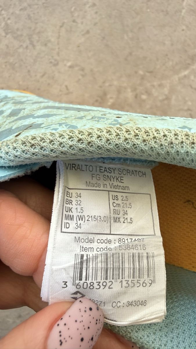Decathlon Herrenschuhe: Fussballschuhe, Decathlon, Gr. 34, Top! – Gebraucht aus St. Gallen von SYu_1122 2