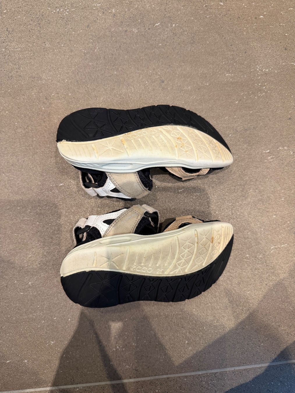 Ecco Chaussures filles: Sandalen, Grösse 25, Ecco – D'occasion à Haslen AI par s176 1