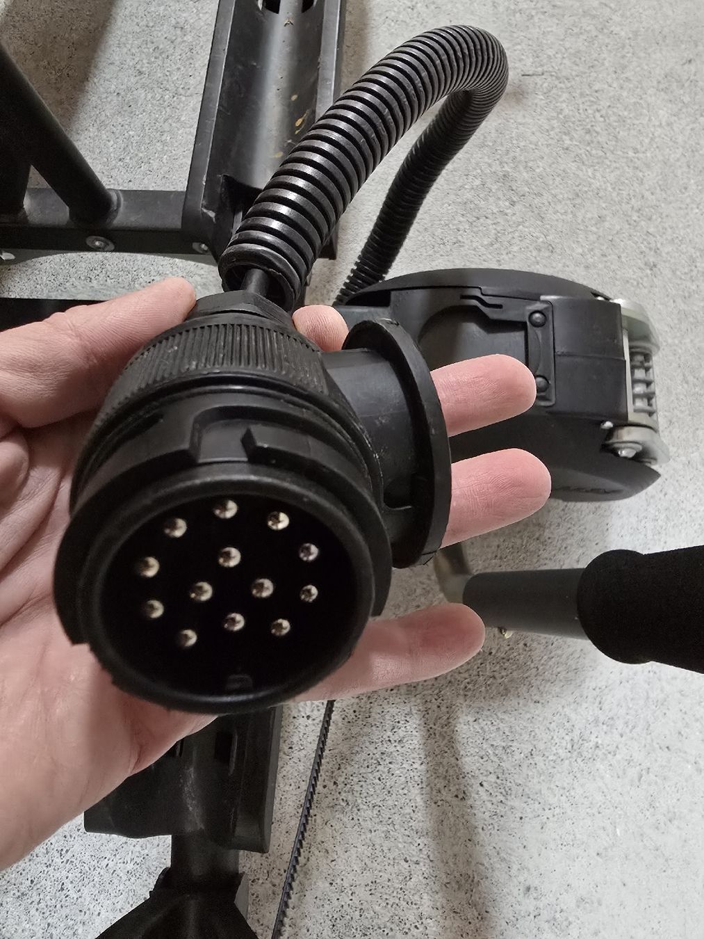 Ganci per rimorchio: porte vélo (2 vélos électriques) – Usato da Bulle venduto da jul_knn6 4