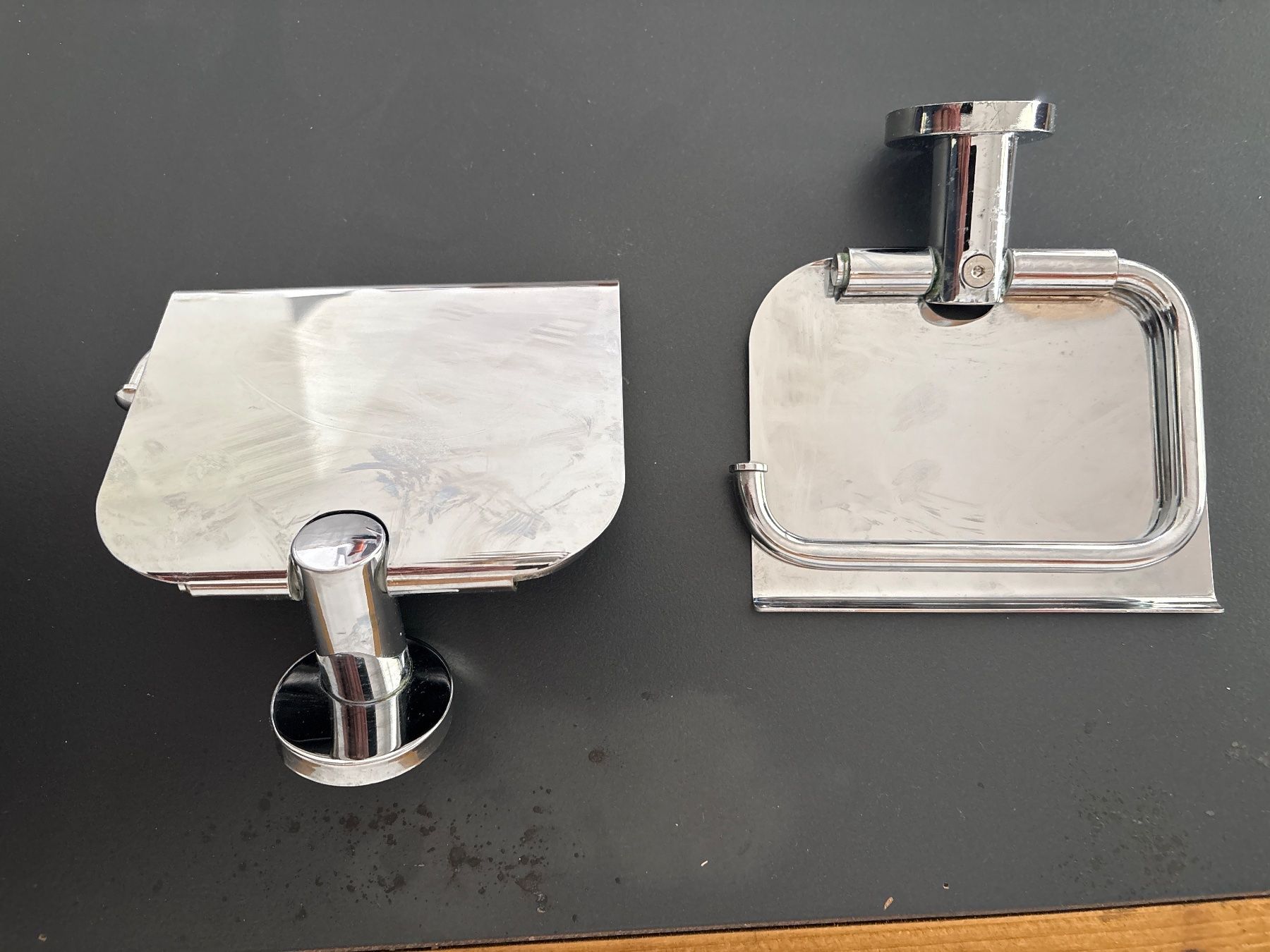 Altri accessori per il bagno: Toilettenpapierhalter 2 Stk – Usato da Kerzers venduto da Broesme