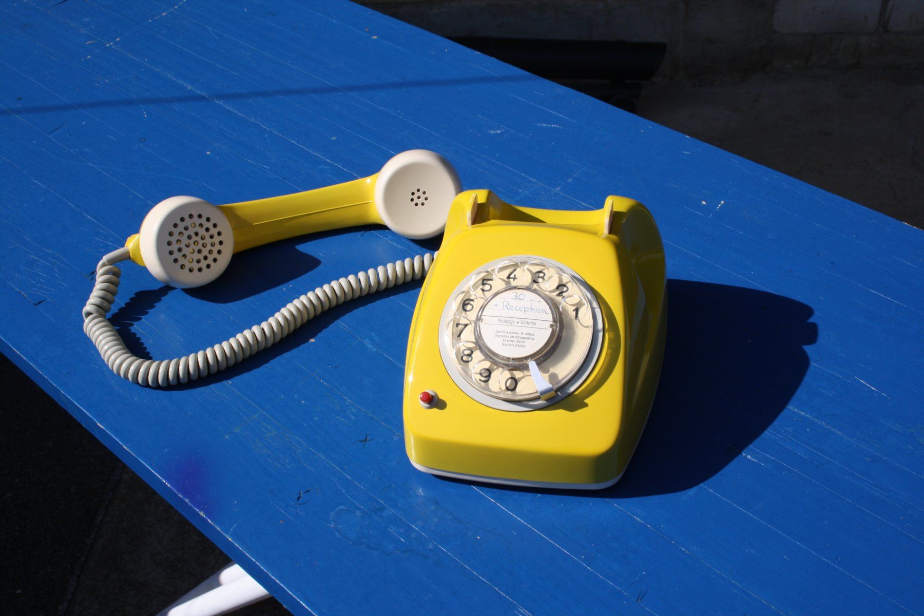 Telefoni: TELEFON VINTAGE MIT WÄHLSCHEIBE – Usato da Wauwil venduto da Pneuedy 2