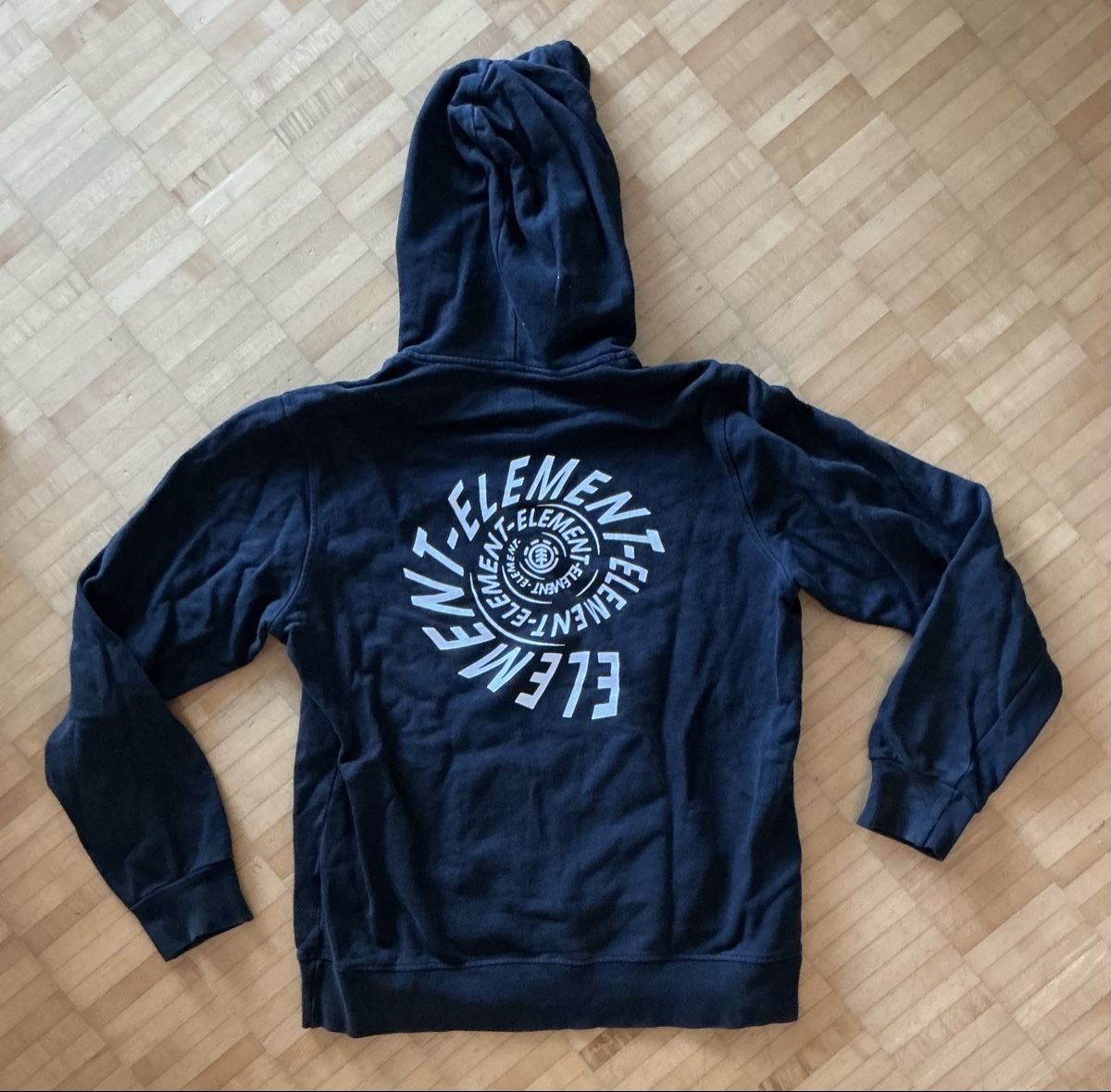 Element Pullover & Sweatshirts: Kapuzenpullover Element, Grösse M – Gebraucht aus Zürich von Ikksi 3