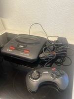 Sega Mega Drive II Konsole mit Controller
