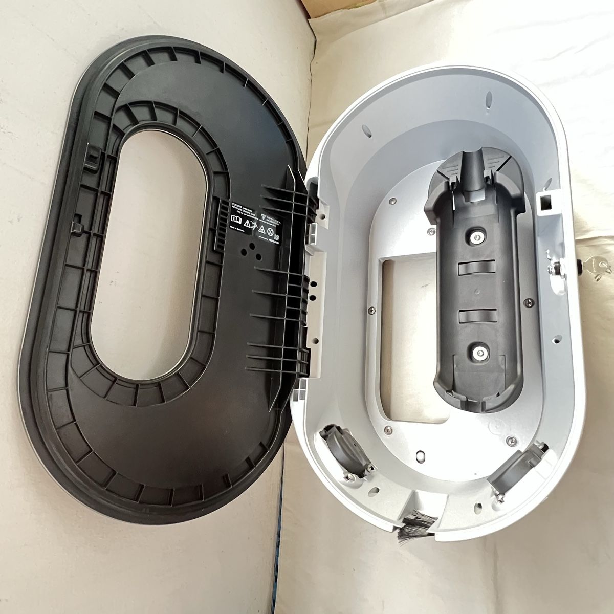 Docking station: PORSCHE Lade-Dock Charging Dock  – Usato da Winterthur venduto da Fredy972 2