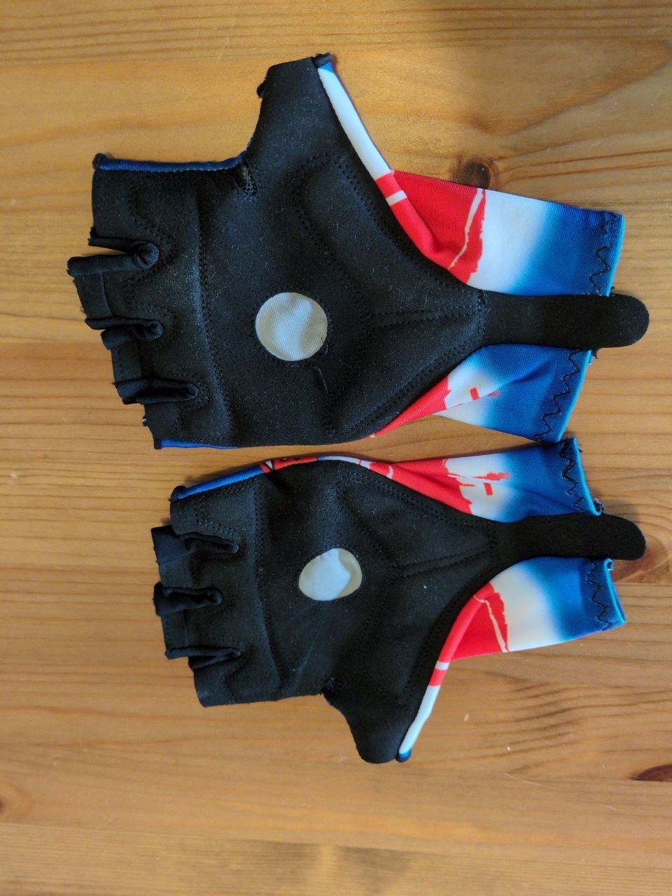 Guanti & manicotti: Fahrradhandschuhe Velo – Usato da Basel venduto da donteatyellowsnow 1