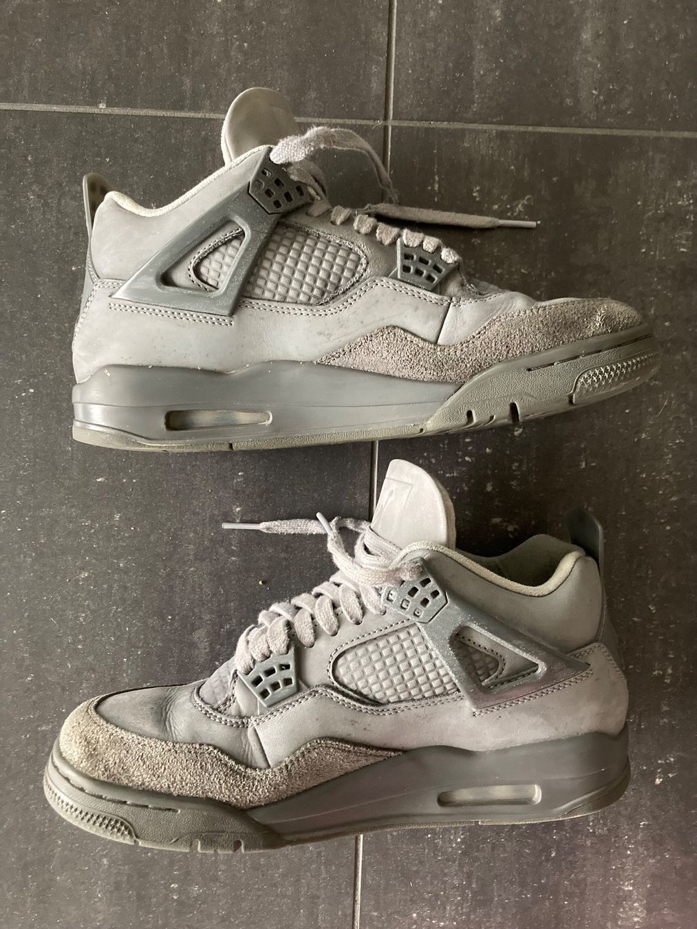 Jordan Herrenschuhe: Nike Air Jordan 4, grau, Retro, Gr. 41 – Gebraucht aus Bachenbülach von poschte22