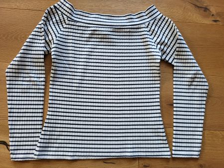 Pull Kiabi rayé épaules dénudées, 18 ans M 164-170cm