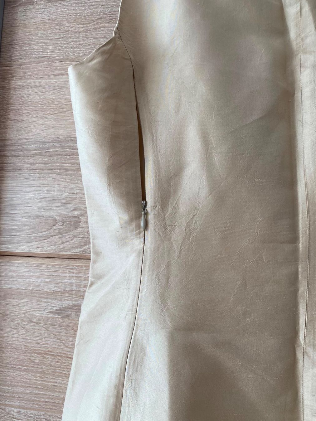 Robes: Robe beige doree – Neuf (Voir description) à Montreux par Izapechee 4