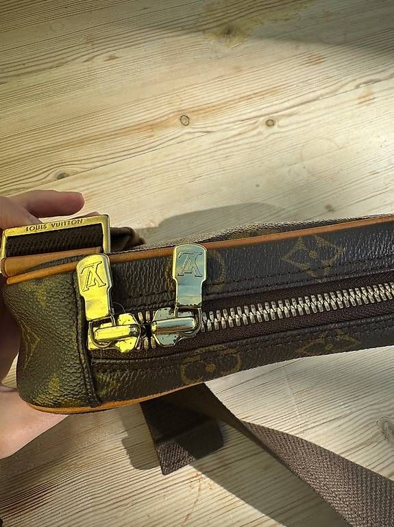 Louis Vuitton Borse: Orginal Louis Vuitton cross Body – Usato da Männedorf venduto da mariadelrocioeberle 2