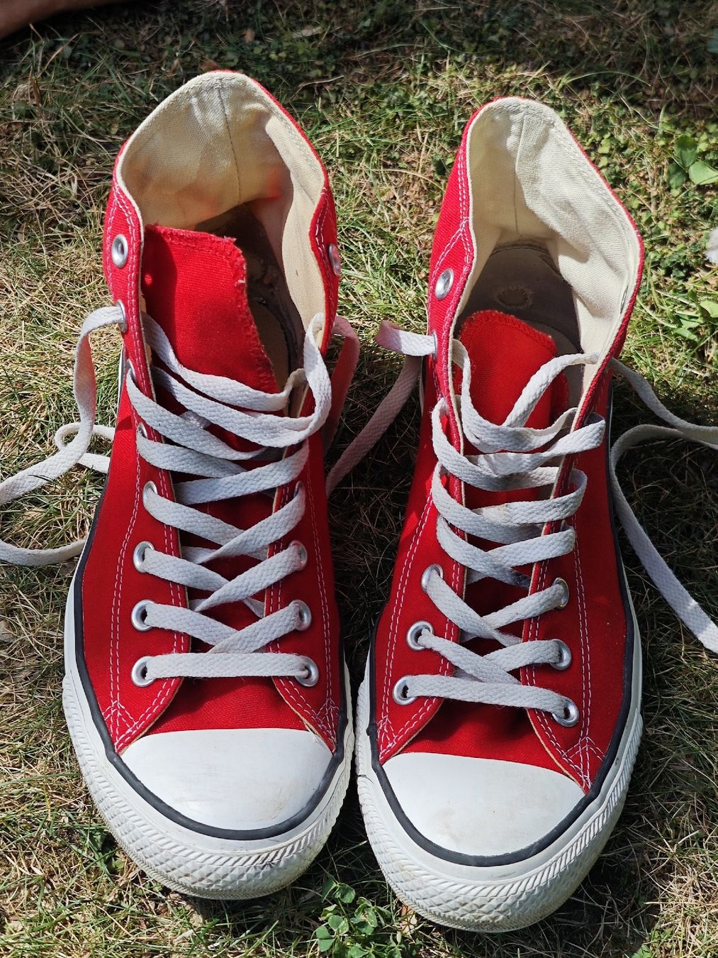 Converse Scarpe da uomo: Converse Chuck Taylor rot Grösse 42.5 gebraucht – Usato da Zürich venduto da Nate33 1