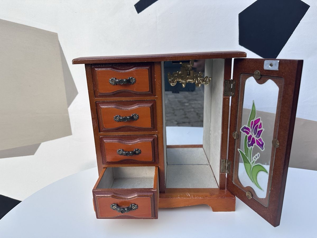 Portagioie: Kleiner Schmuckkasten mit Schubladen – Usato da Baden venduto da are_6wrp 2