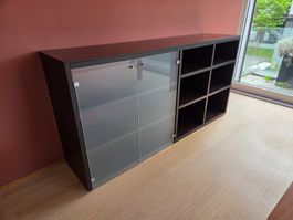Schönes Sideboard mit Glastüren - Massarbeit