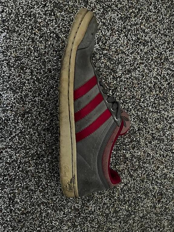Scarpe da donna: Adidas Sammlerstück Gr. 40.5 – Usato da Thun venduto da I-E-90 2