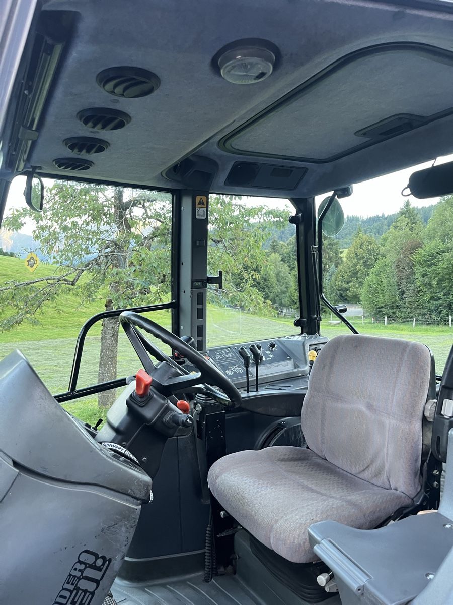New Holland Traktoren: New Holland 8160 – Gebraucht aus Wattenwil von IH633Case 8