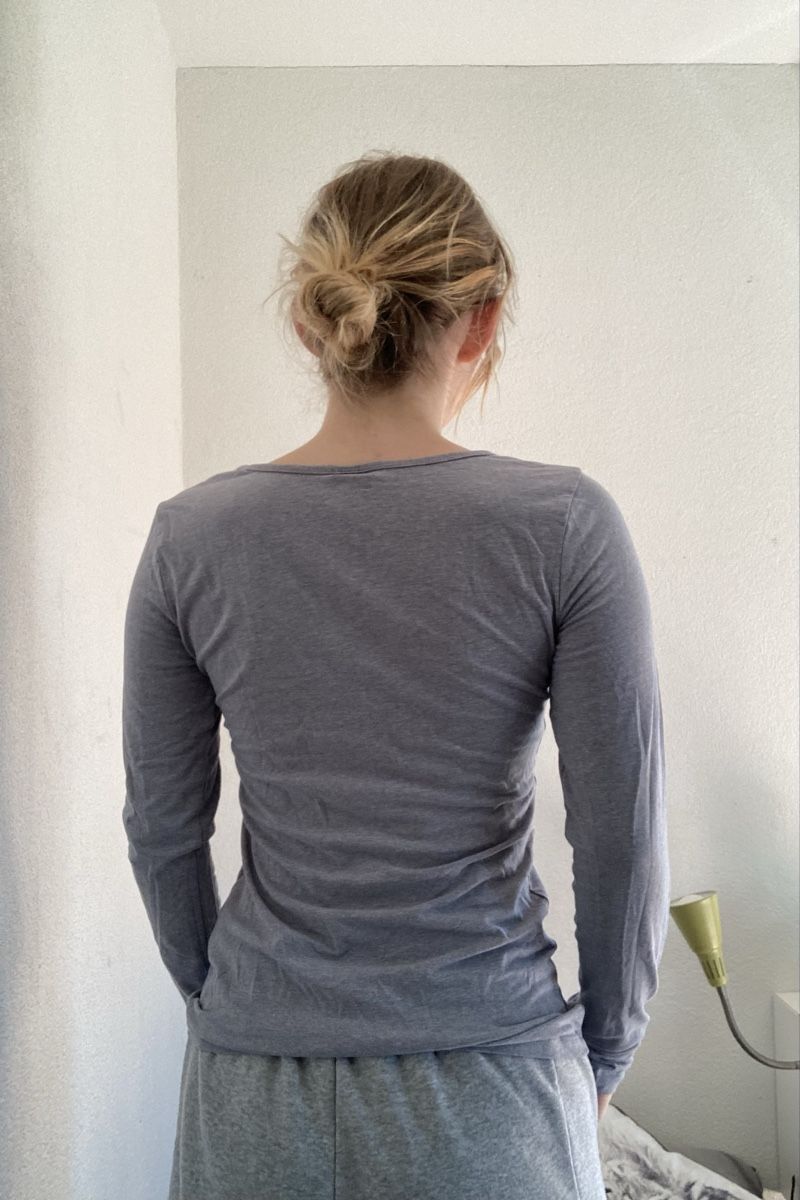 H&M T-Shirts: Langarmshirt grau-blau Grösse S – Gebraucht aus Muri b. Bern von ala_mq5t 3