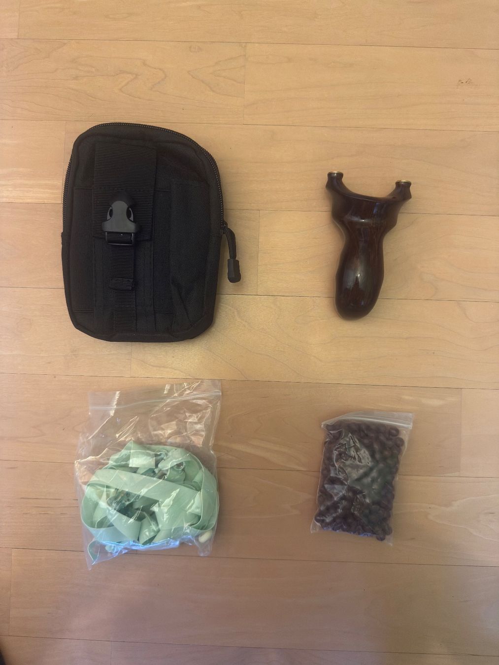 Tiro con l'arco: Schleuder Set mit Tasche und Kugeln – Nuovo (secondo la descrizione) da Wiesendangen venduto da rob_2zkw