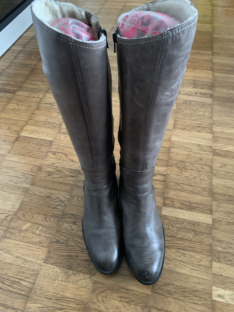 Scarpe da donna: Donna Carolina leder lammfell stiefel – Usato da Zürich venduto da Nikuska32