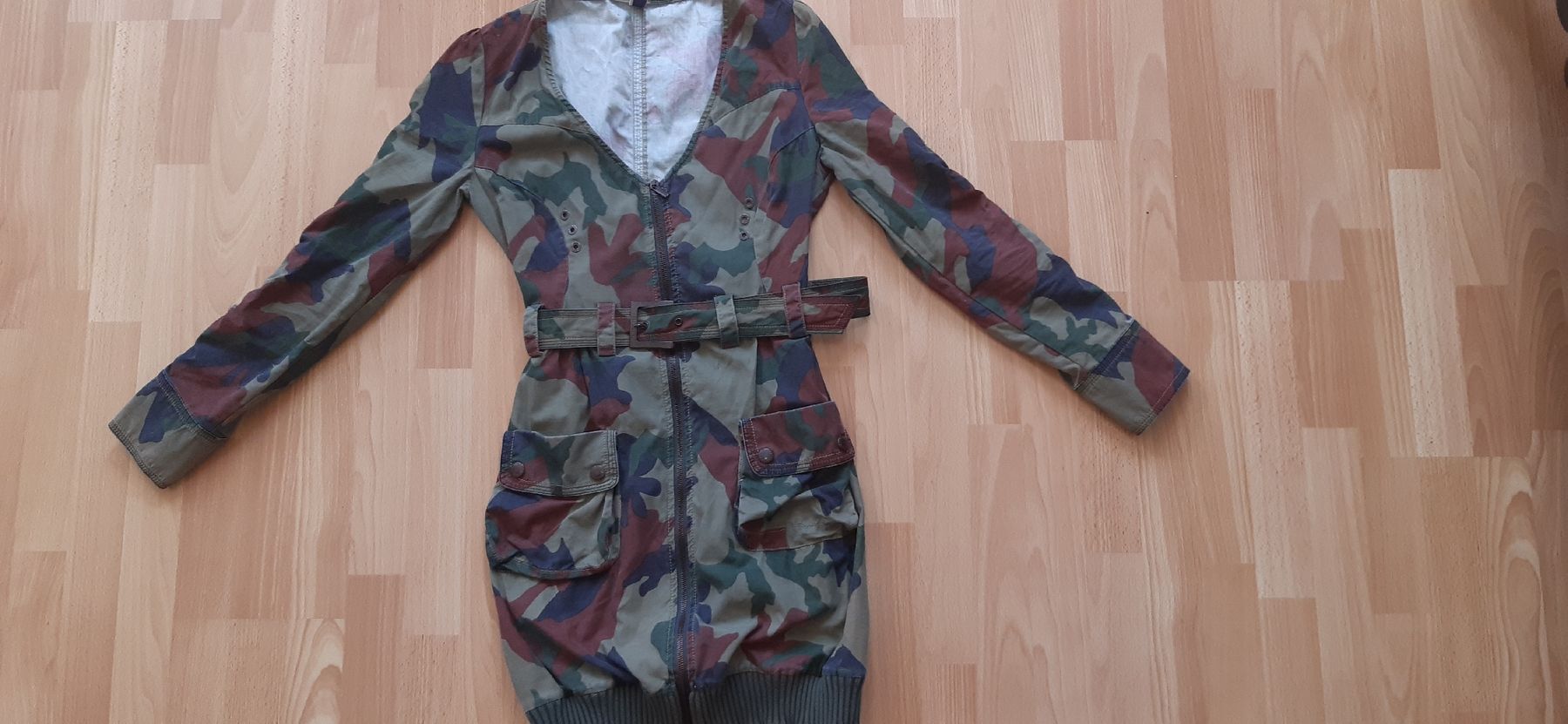 Vestiti: Jean-Paul Gaultier robe – Usato da Treycovagnes venduto da Diabolik70orange